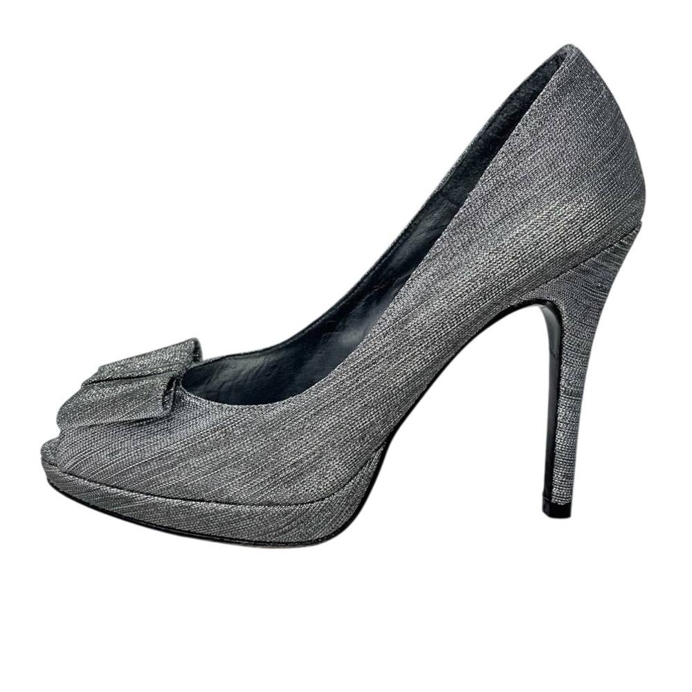 Stuart Weitzman silver pewter Bowright peep toe bow platform pumps size 8 - Picture 8 of 16